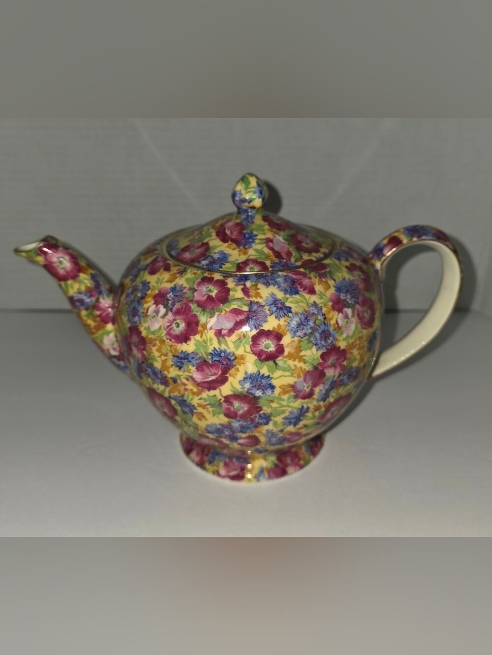 Vintage Royal Winton "Royalty" Chintz Tea Pot Excellent Condition Beauty